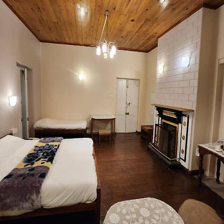 Ivanhoe Hotel Дарджилинг Екстериор снимка