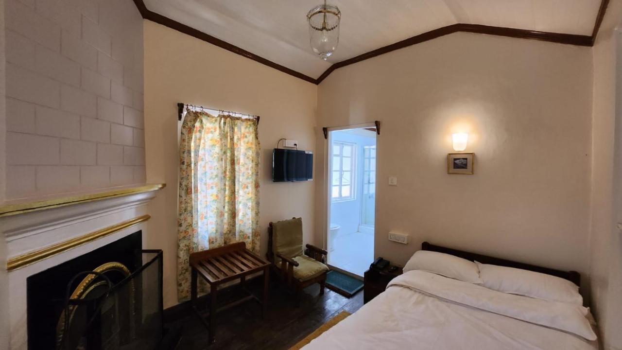 Ivanhoe Hotel Дарджилинг Екстериор снимка