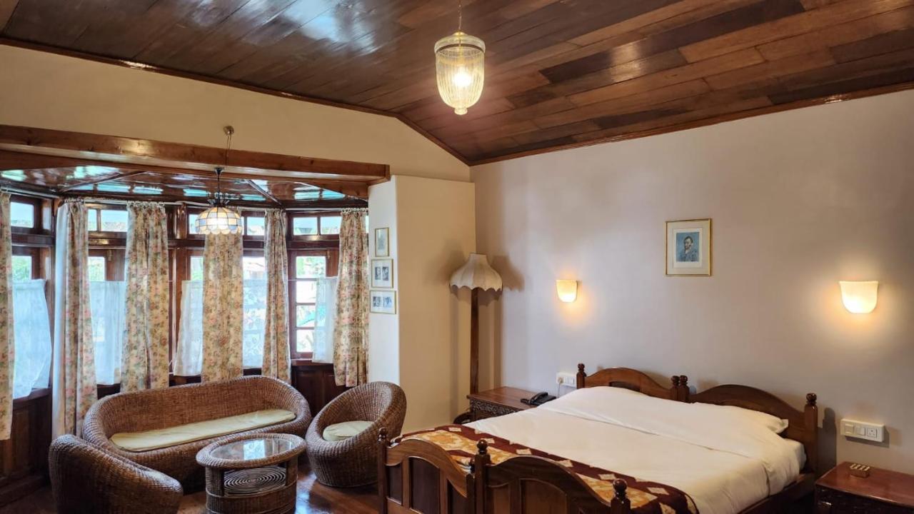Ivanhoe Hotel Дарджилинг Екстериор снимка