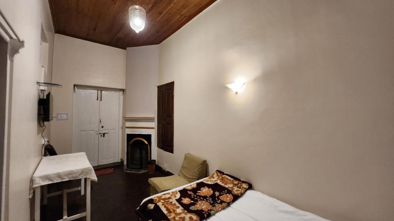 Ivanhoe Hotel Дарджилинг Екстериор снимка