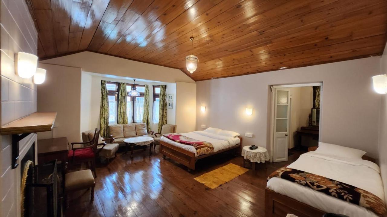 Ivanhoe Hotel Дарджилинг Екстериор снимка