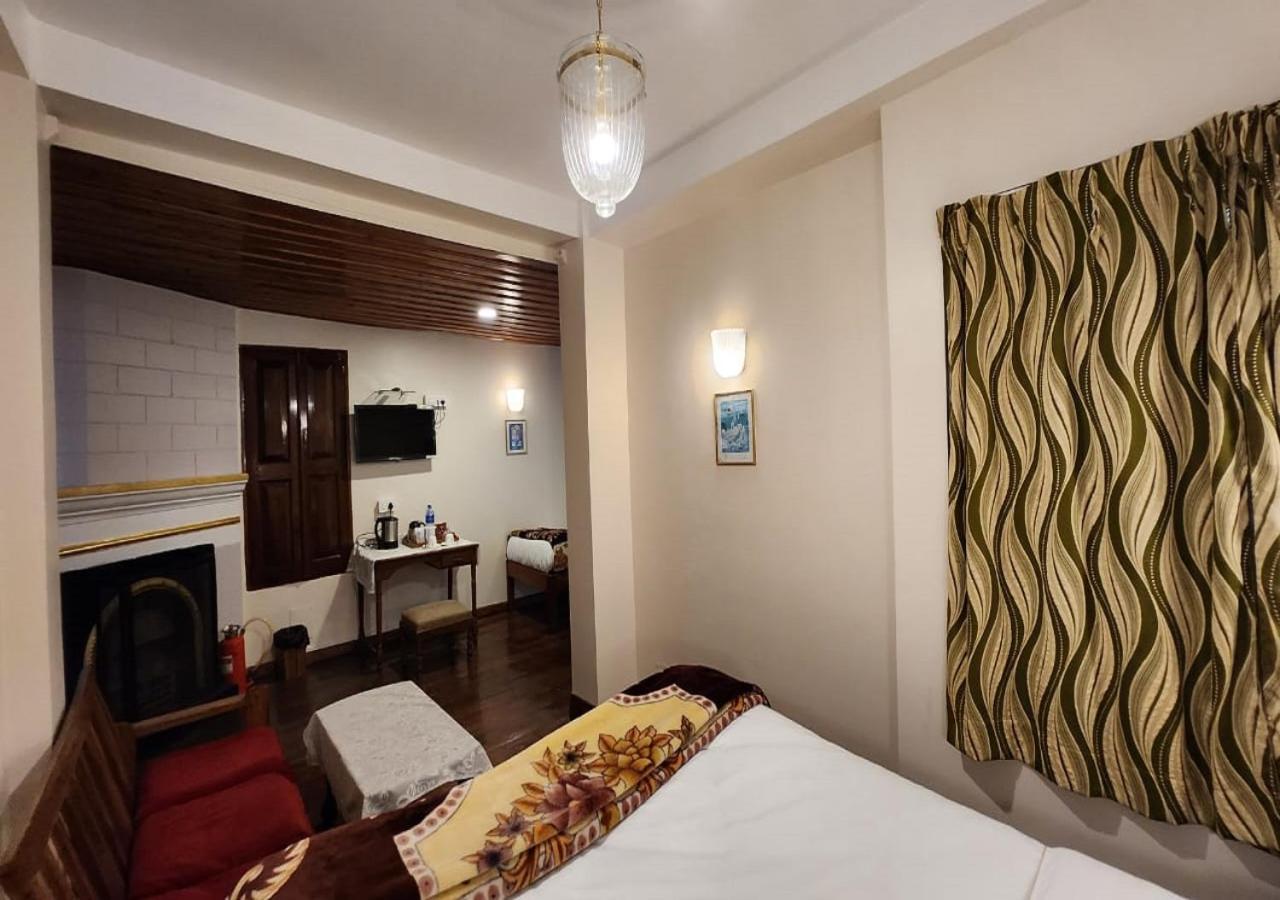Ivanhoe Hotel Дарджилинг Екстериор снимка