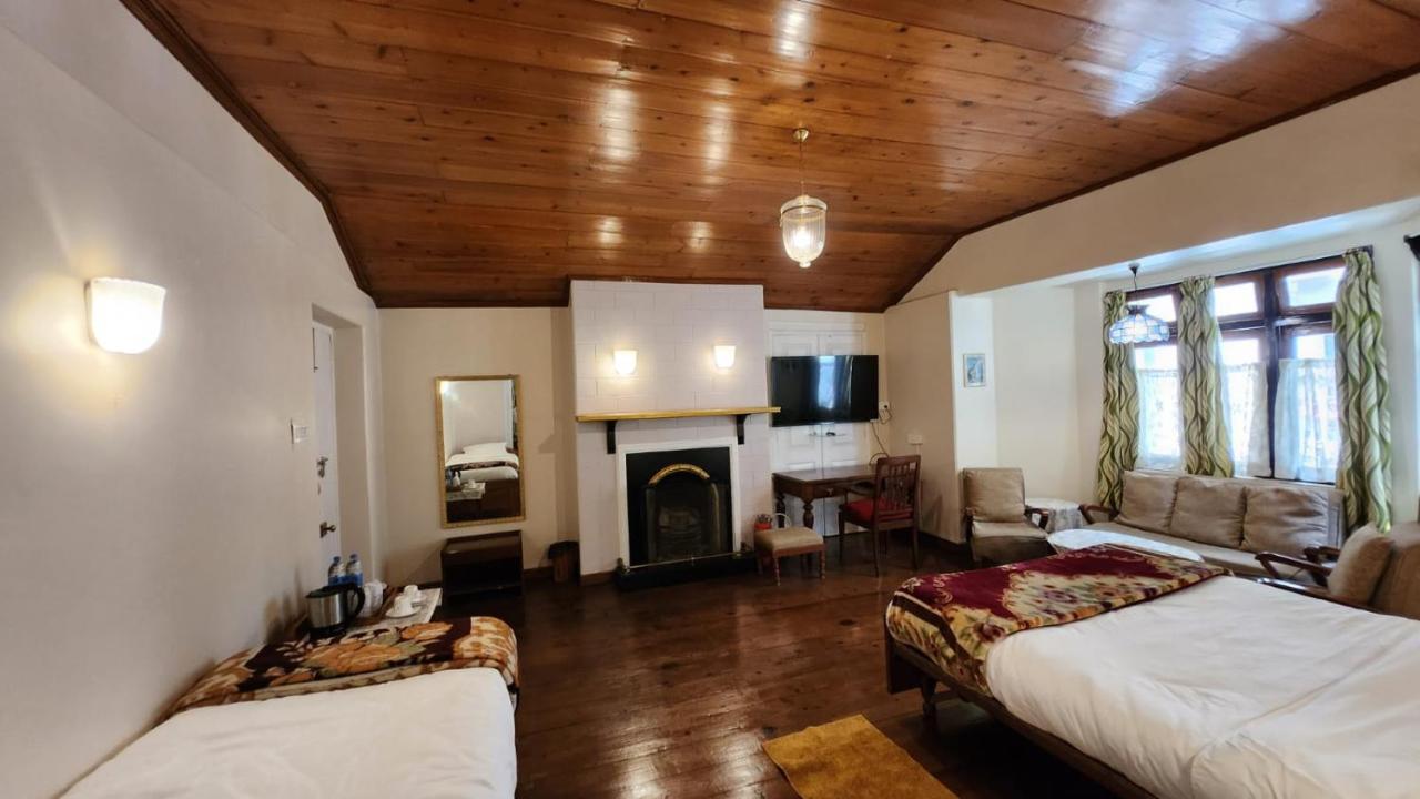 Ivanhoe Hotel Дарджилинг Екстериор снимка
