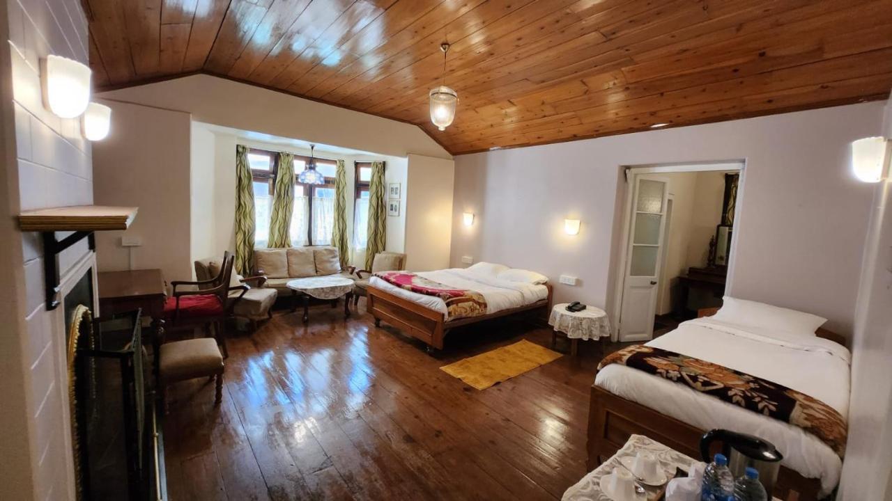 Ivanhoe Hotel Дарджилинг Екстериор снимка