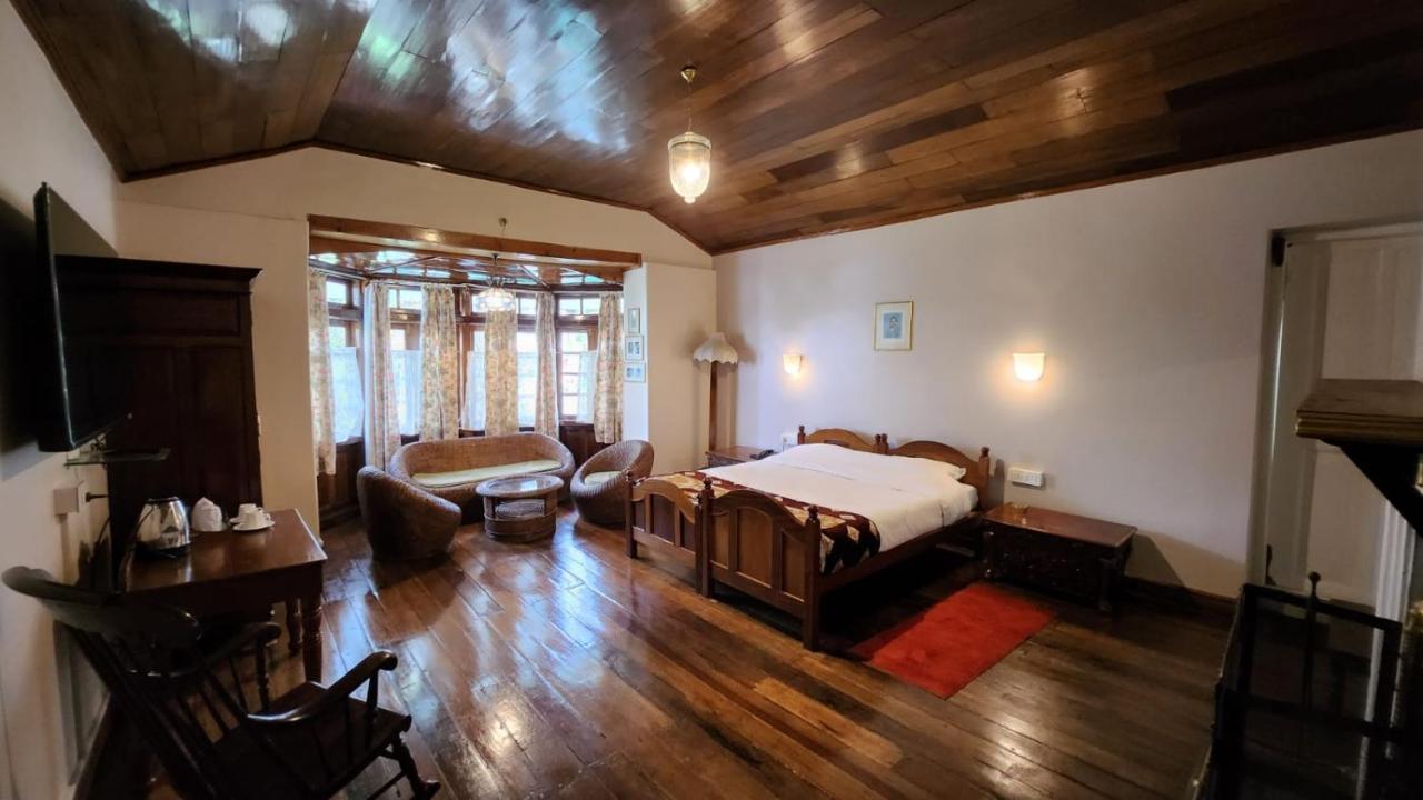 Ivanhoe Hotel Дарджилинг Екстериор снимка