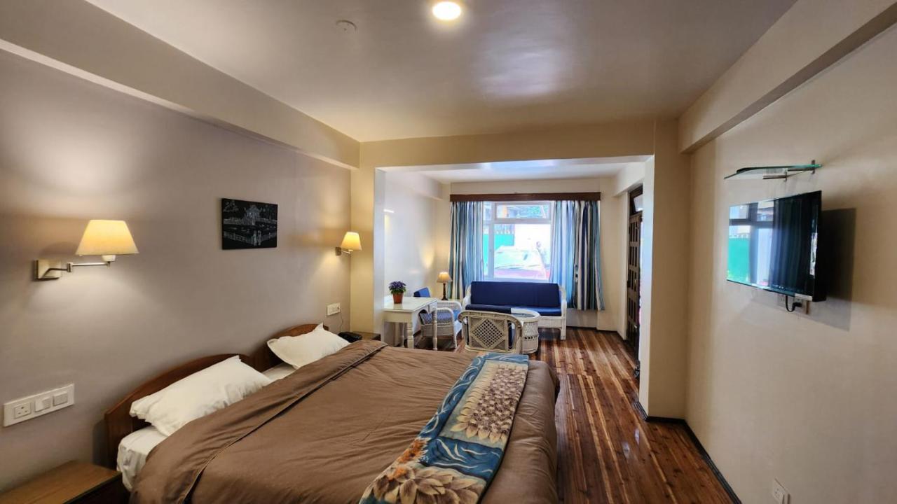 Ivanhoe Hotel Дарджилинг Екстериор снимка