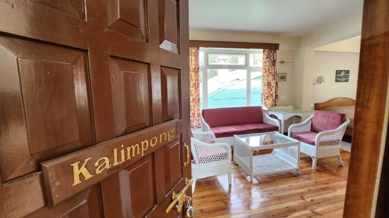Ivanhoe Hotel Дарджилинг Екстериор снимка