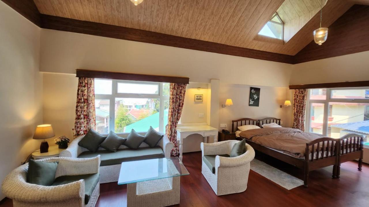 Ivanhoe Hotel Дарджилинг Екстериор снимка