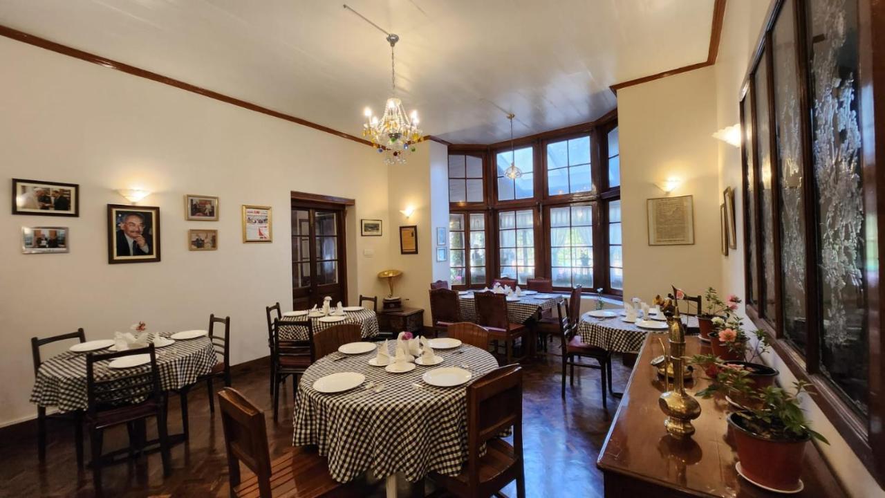 Ivanhoe Hotel Дарджилинг Екстериор снимка