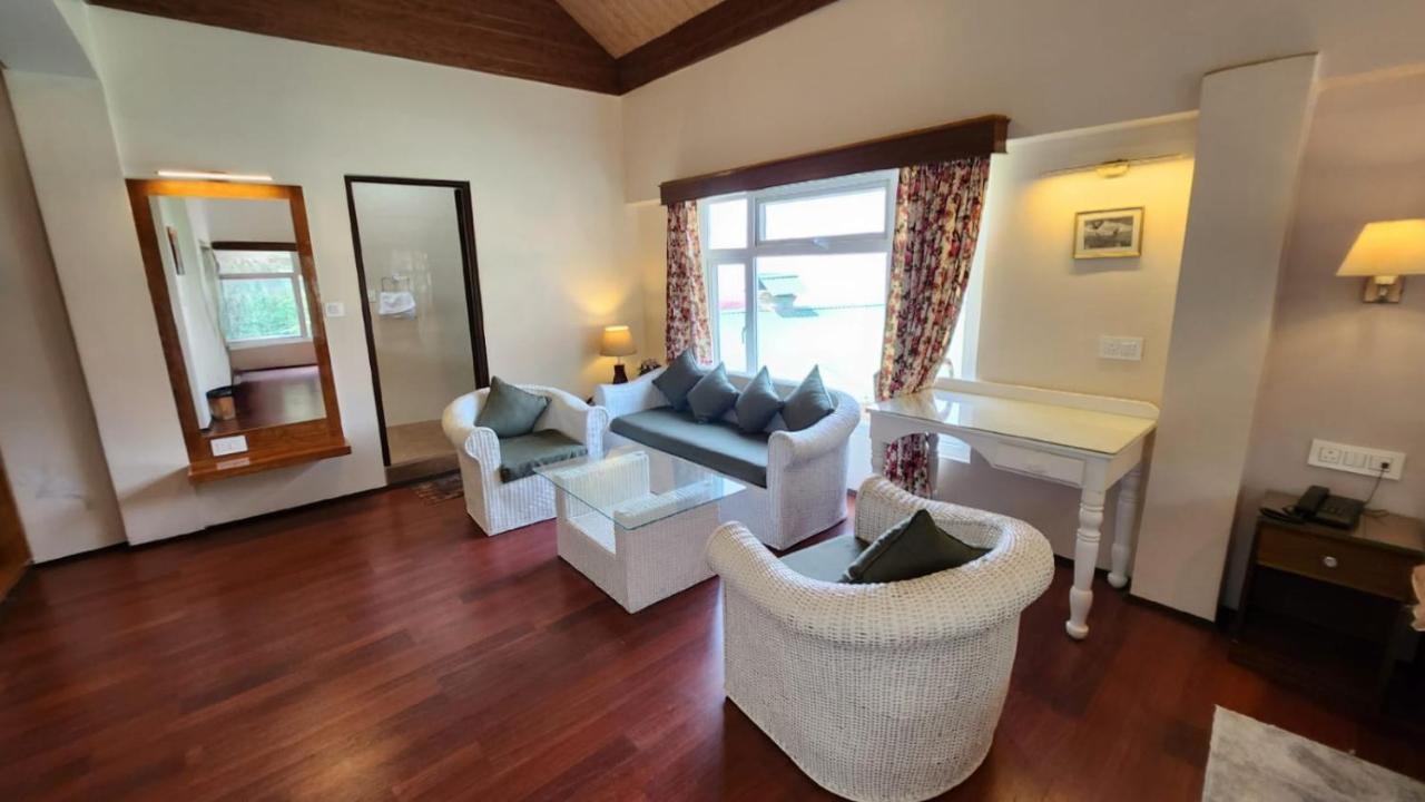Ivanhoe Hotel Дарджилинг Екстериор снимка